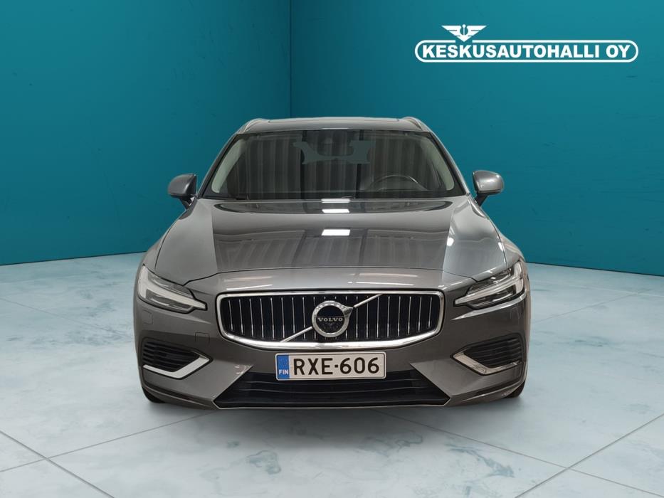 VOLVO V60 2021