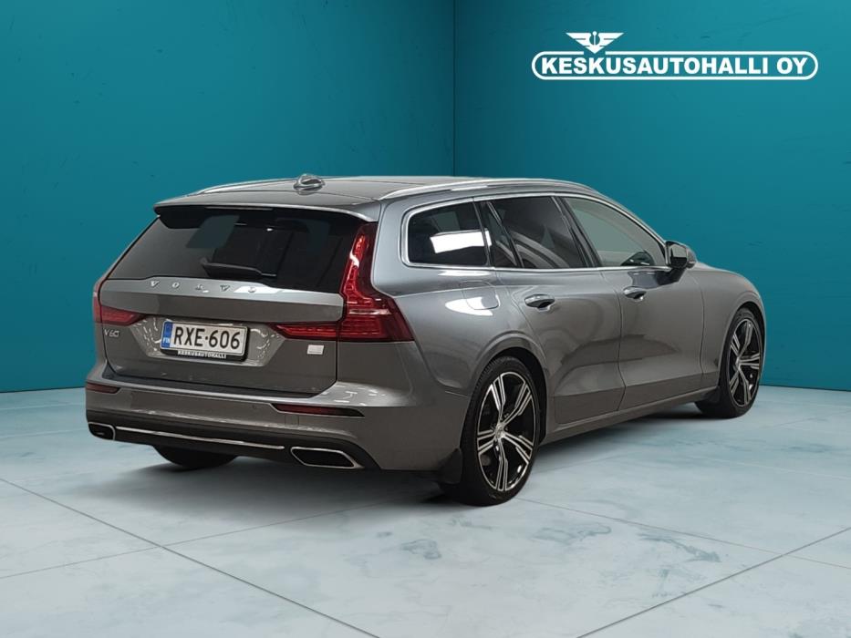 VOLVO V60 2021