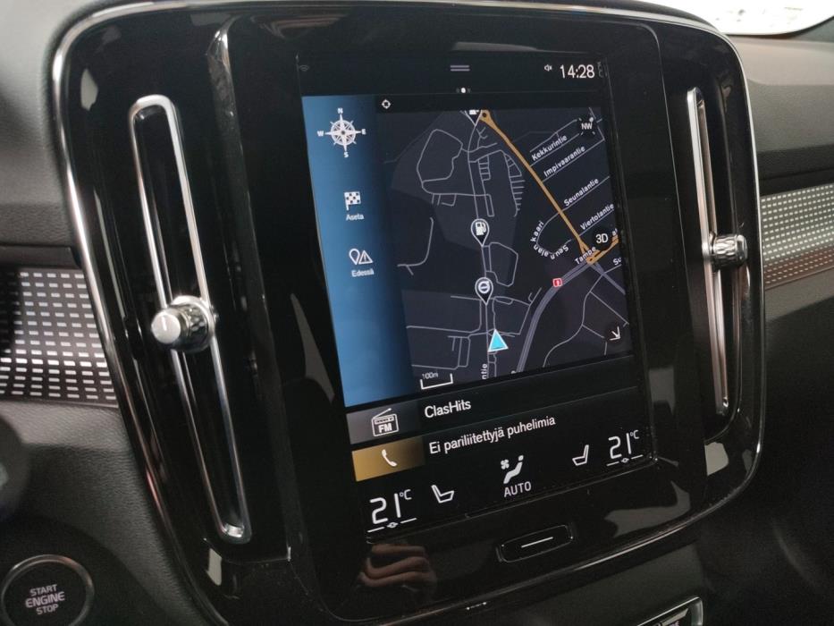 VOLVO XC40 2021