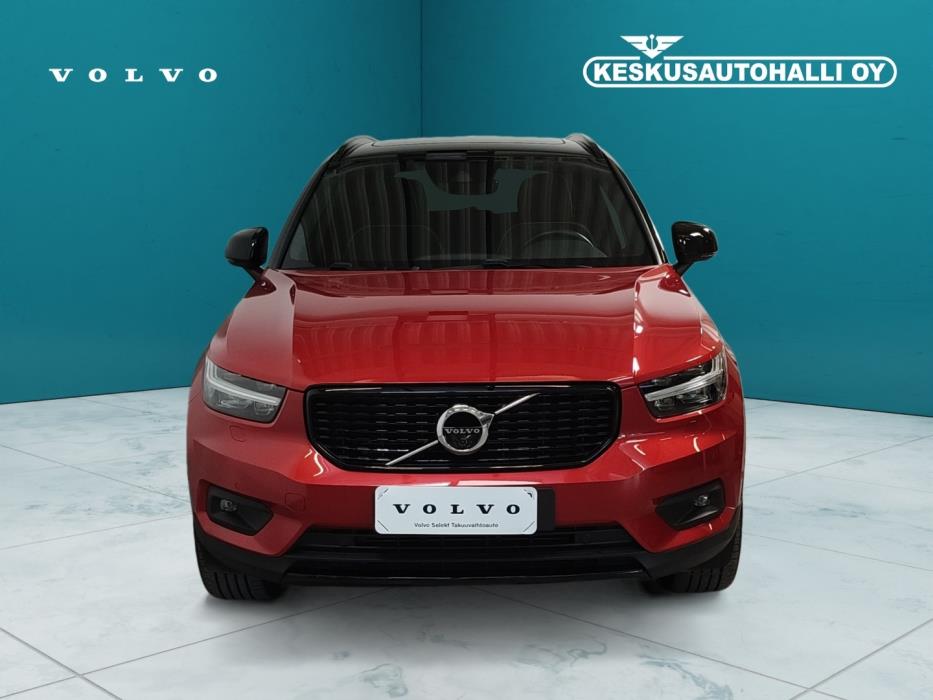 VOLVO XC40 2021