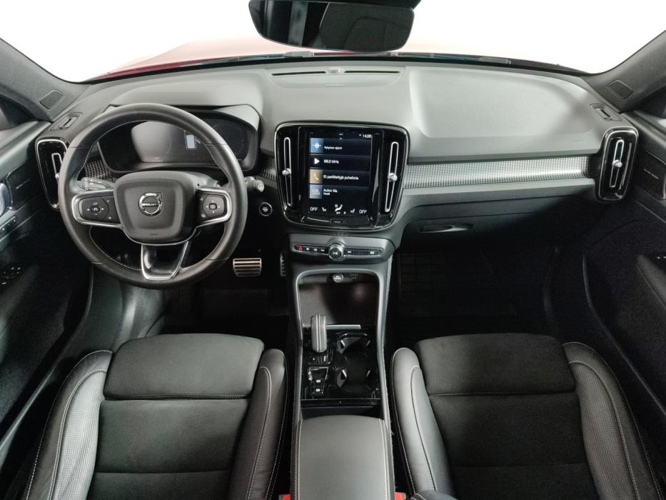 VOLVO XC40 2021