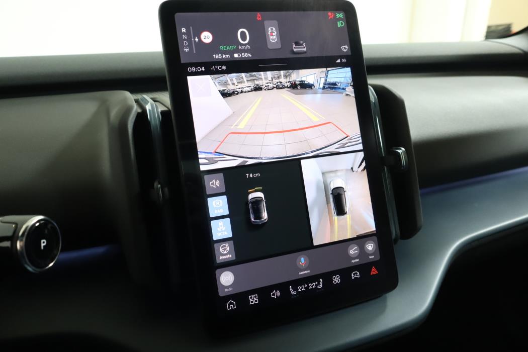 VOLVO EX30 Cross Country 2025