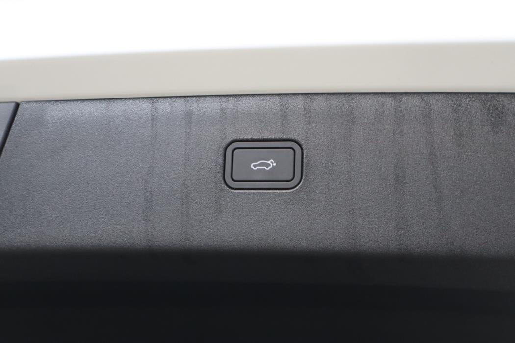 VOLVO EX30 Cross Country 2025