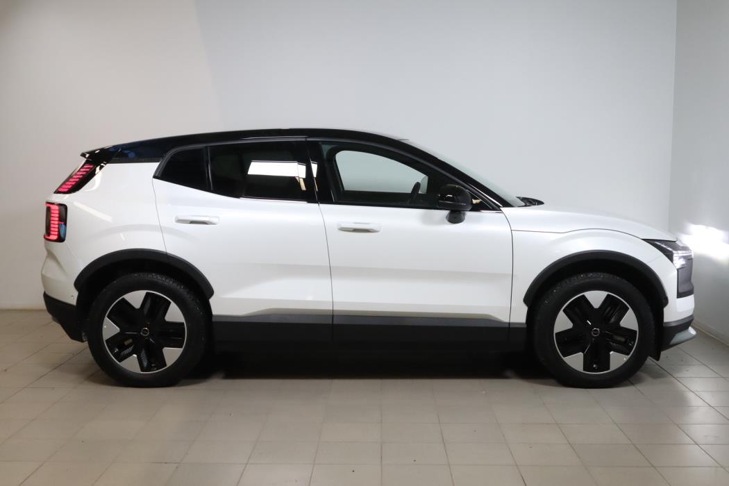 VOLVO EX30 Cross Country 2025