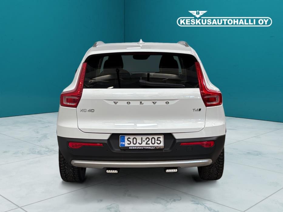 VOLVO XC40 2019