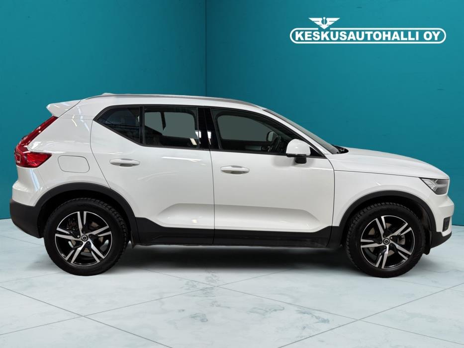 VOLVO XC40 2019