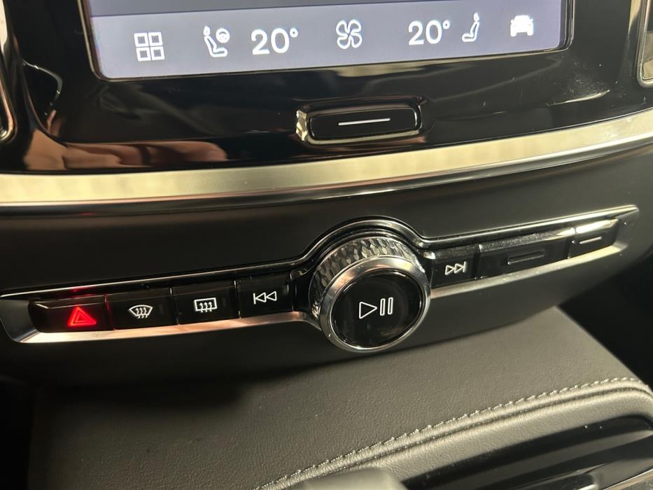 VOLVO V60 2024