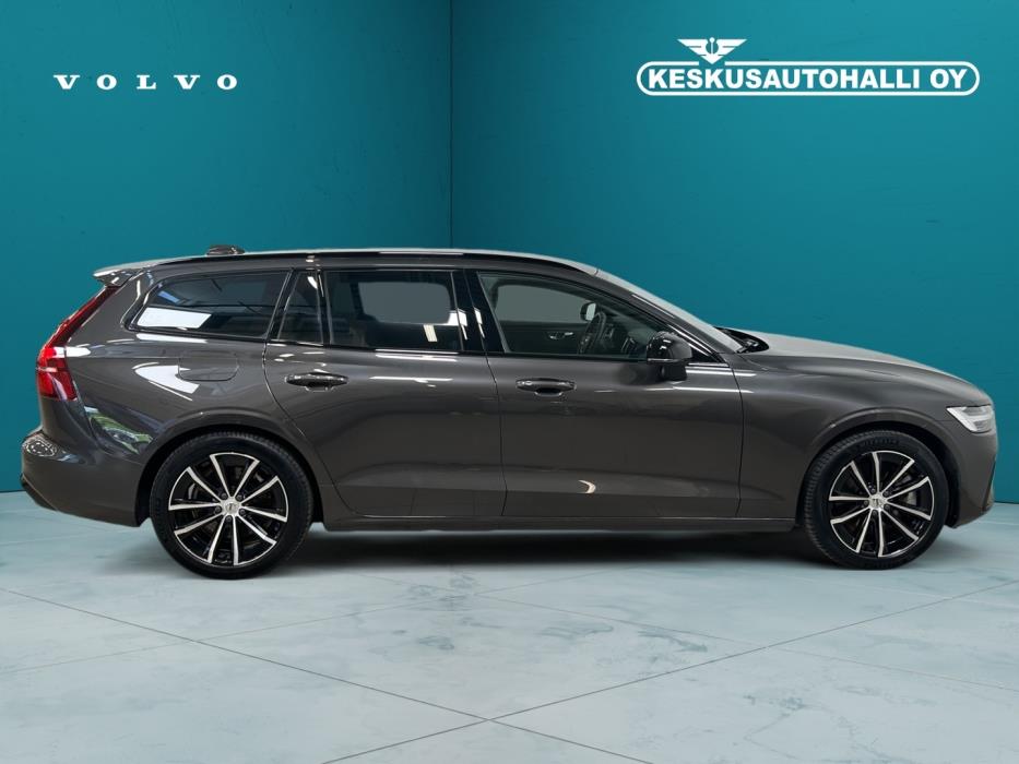 VOLVO V60 2024