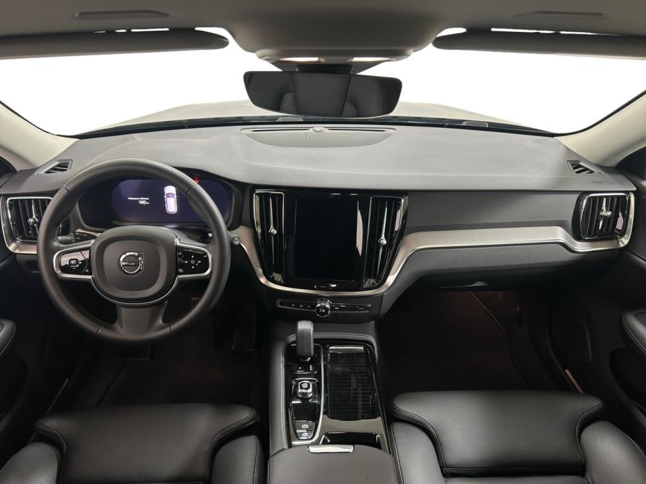 VOLVO V60 2024