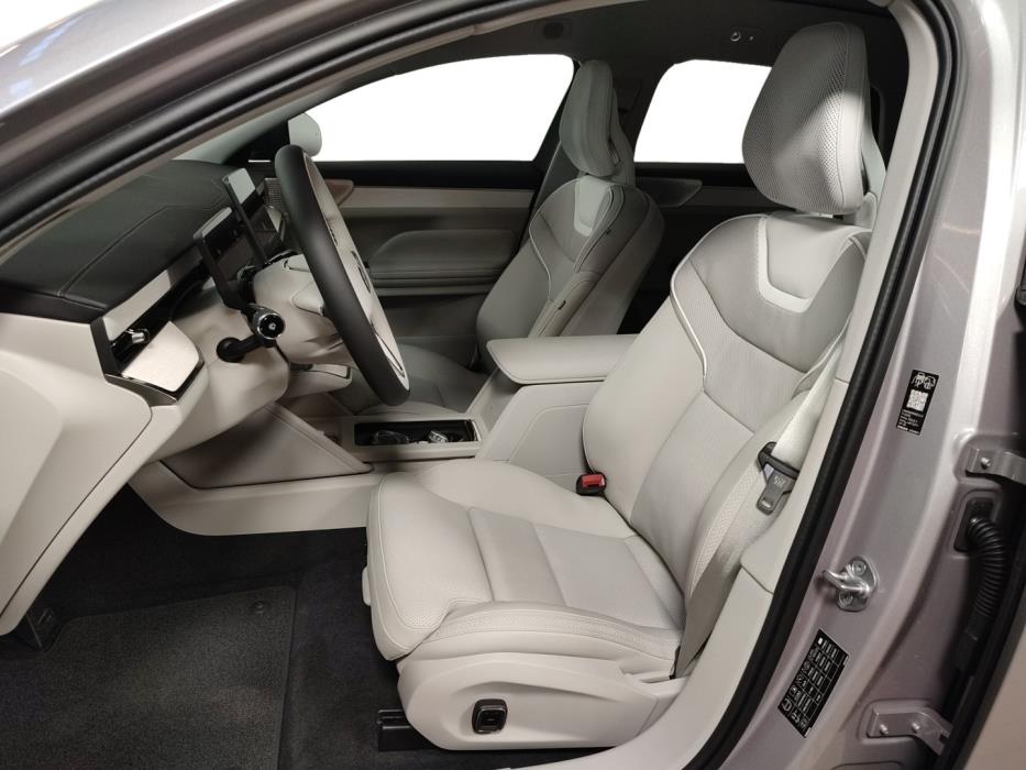 VOLVO ES90 2026