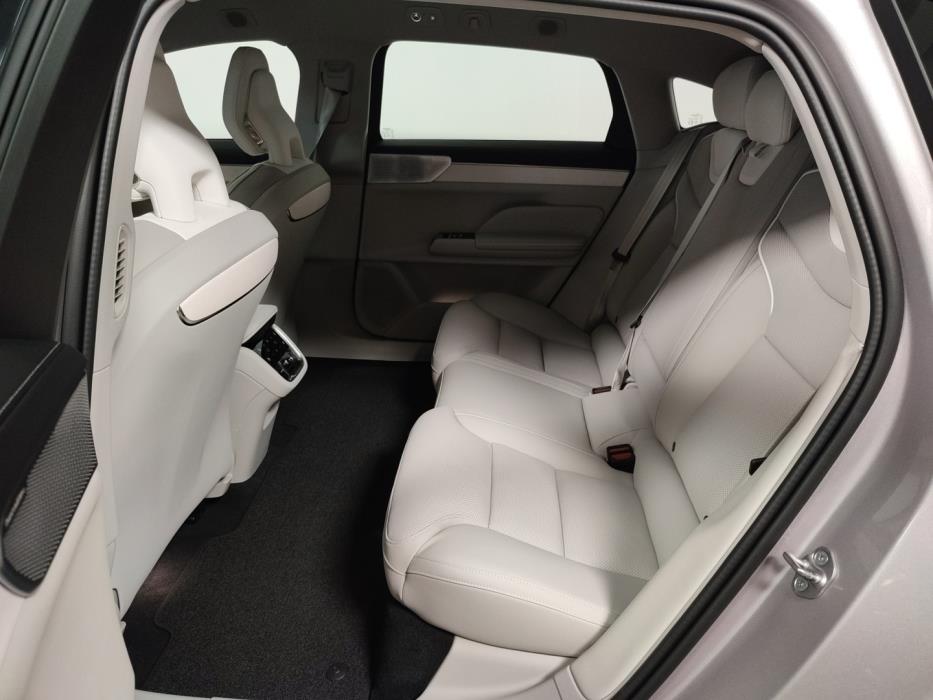 VOLVO ES90 2026
