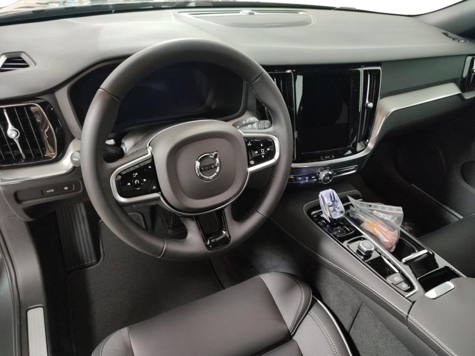 VOLVO V60 2026