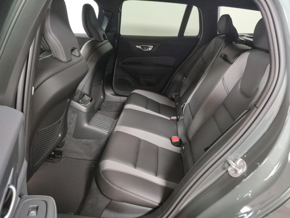 VOLVO V60 2026