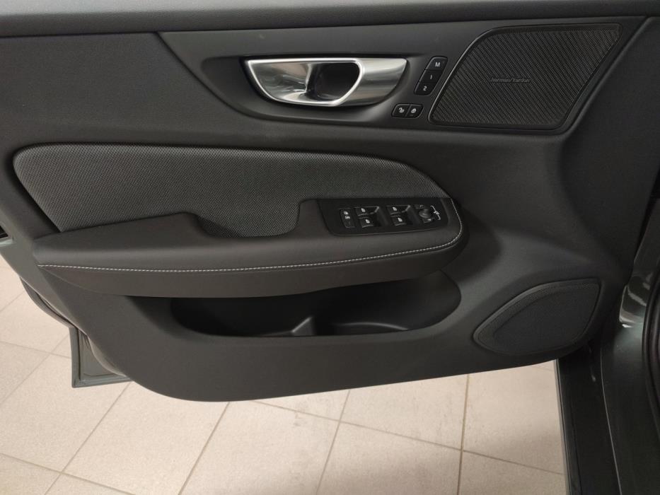 VOLVO V60 2026