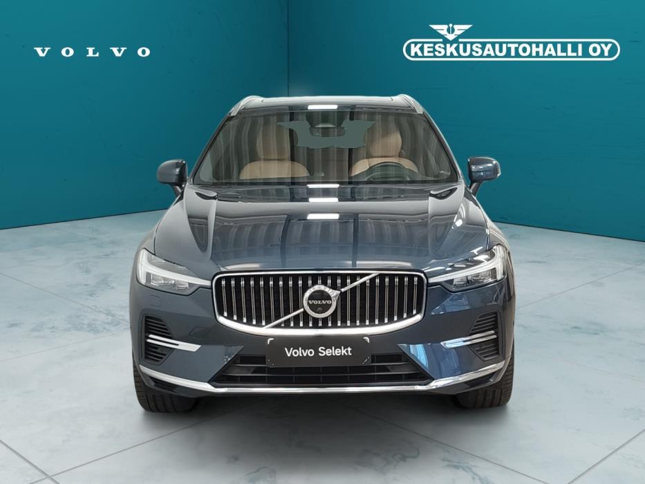 VOLVO XC60 2023