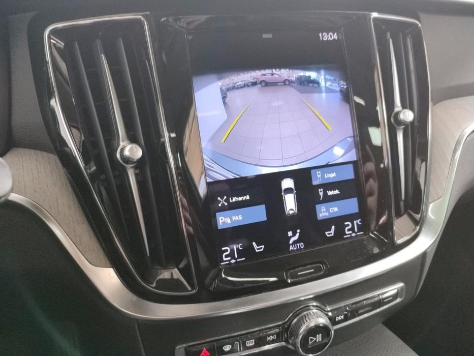 VOLVO V60 2021