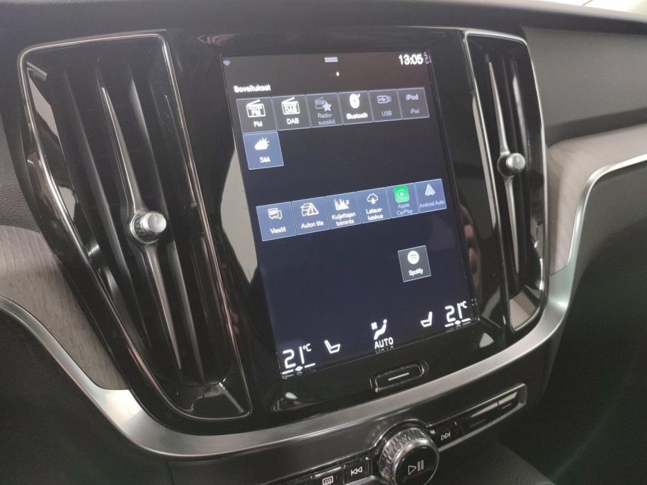 VOLVO V60 2021