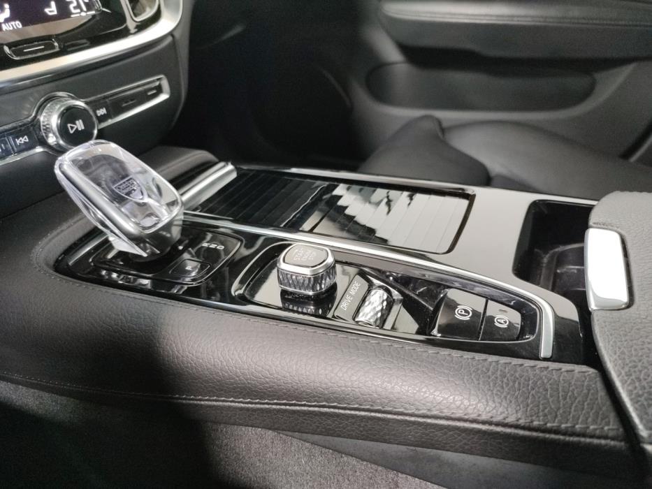 VOLVO V60 2021