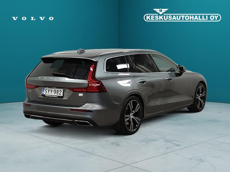 VOLVO V60 2021
