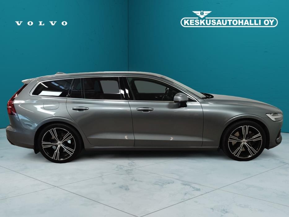VOLVO V60 2021