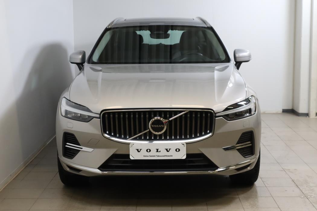 VOLVO XC60 2022