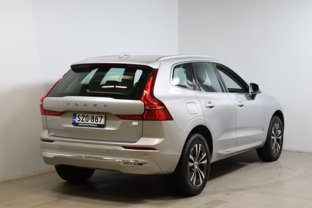 VOLVO XC60 2022