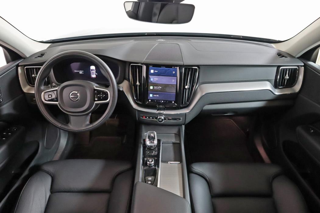 VOLVO XC60 2022
