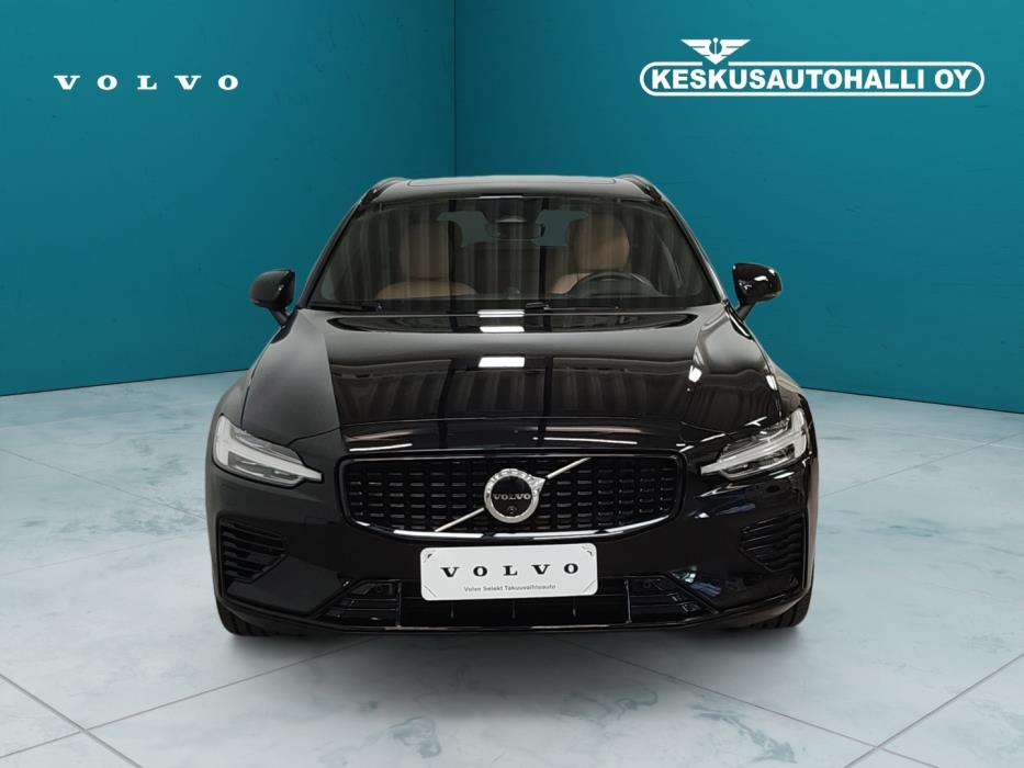 VOLVO V60 2025