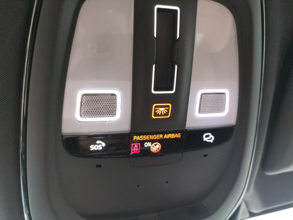 VOLVO V60 2025