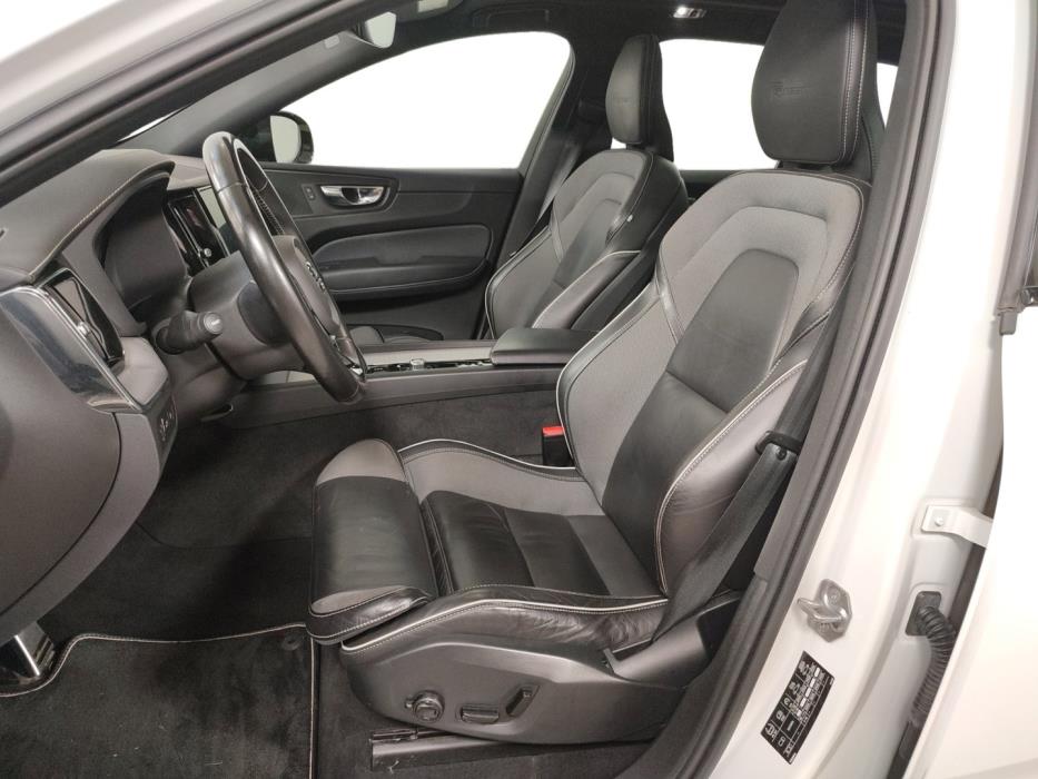VOLVO XC60 2020