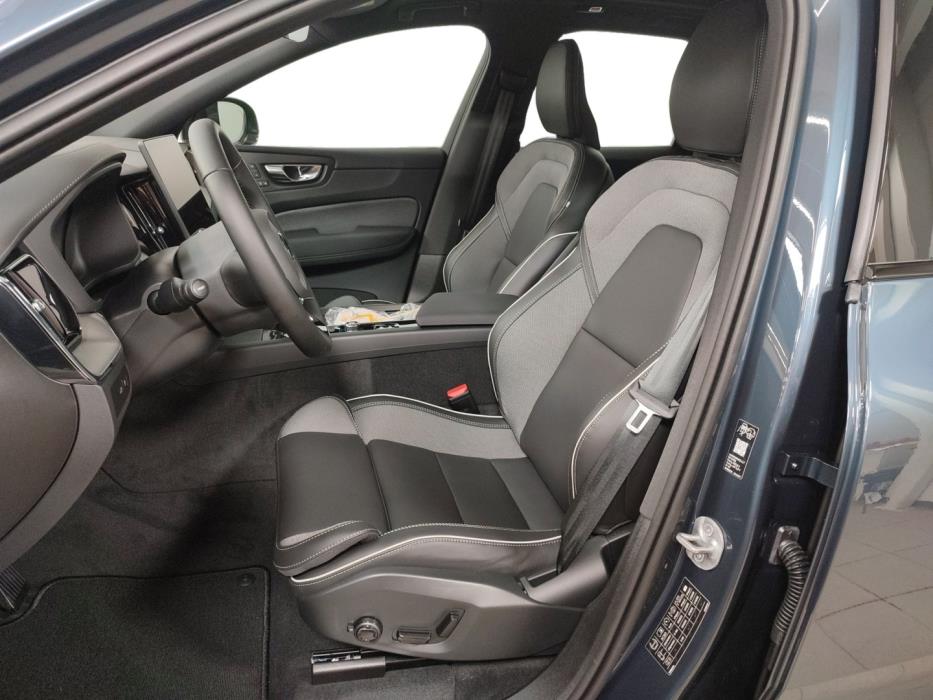 VOLVO XC60 2027