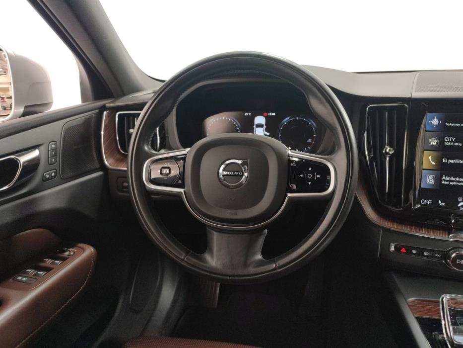 VOLVO XC60 2020
