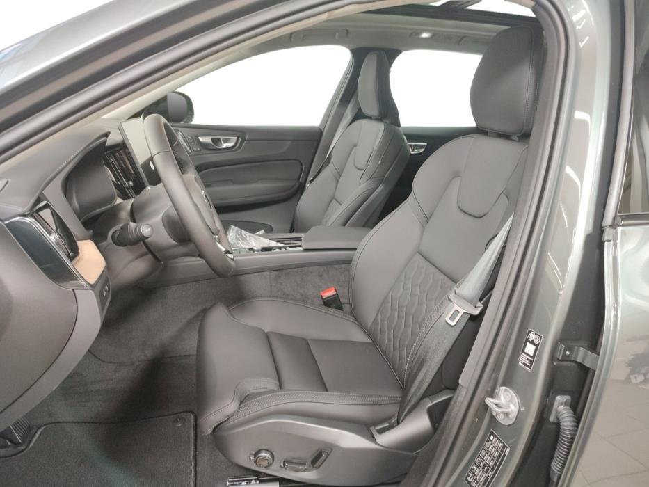 VOLVO XC60 2027