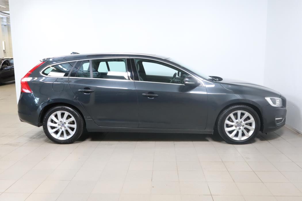 VOLVO V60 2014