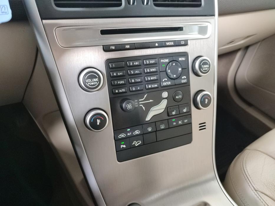 VOLVO XC60 2011