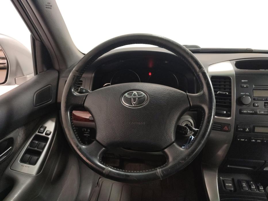 TOYOTA Land Cruiser 2006