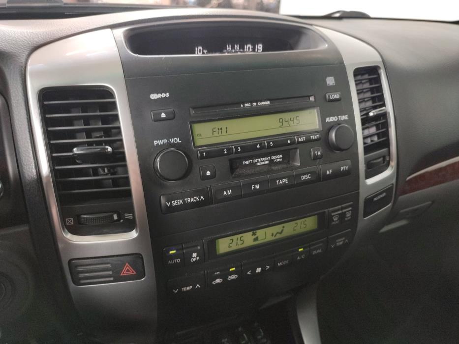 TOYOTA Land Cruiser 2006