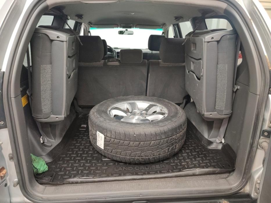 TOYOTA Land Cruiser 2006