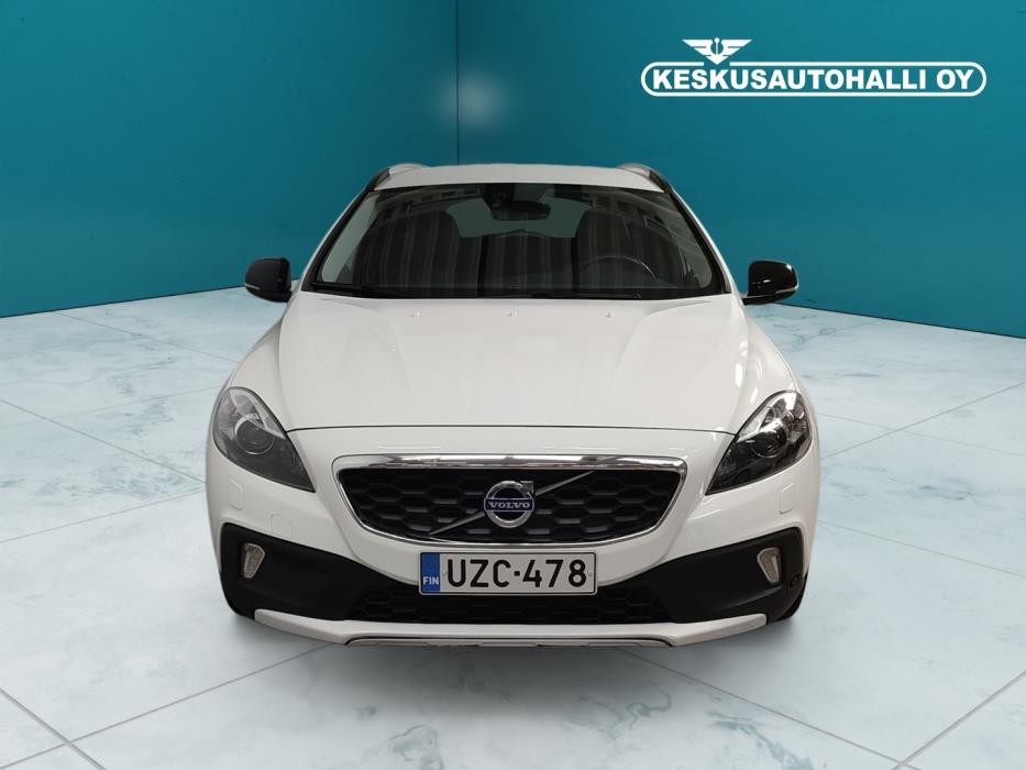 VOLVO V40 Cross Country 2016