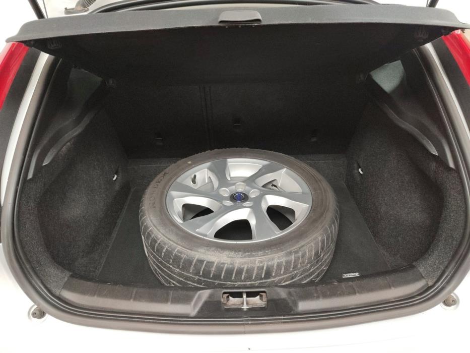 VOLVO V40 Cross Country 2016