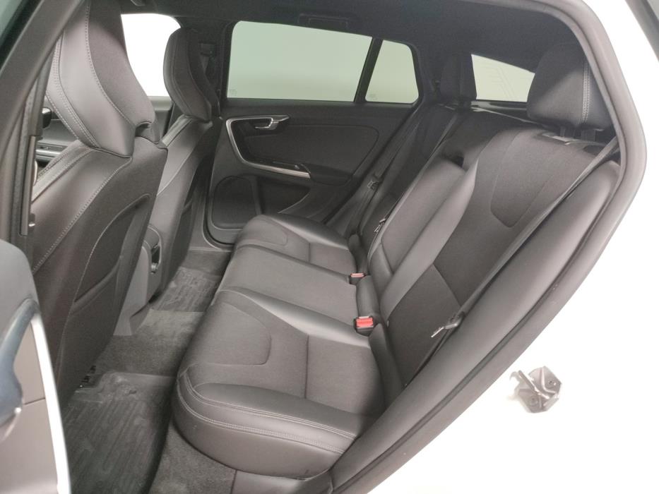 VOLVO V60 Cross Country 2016