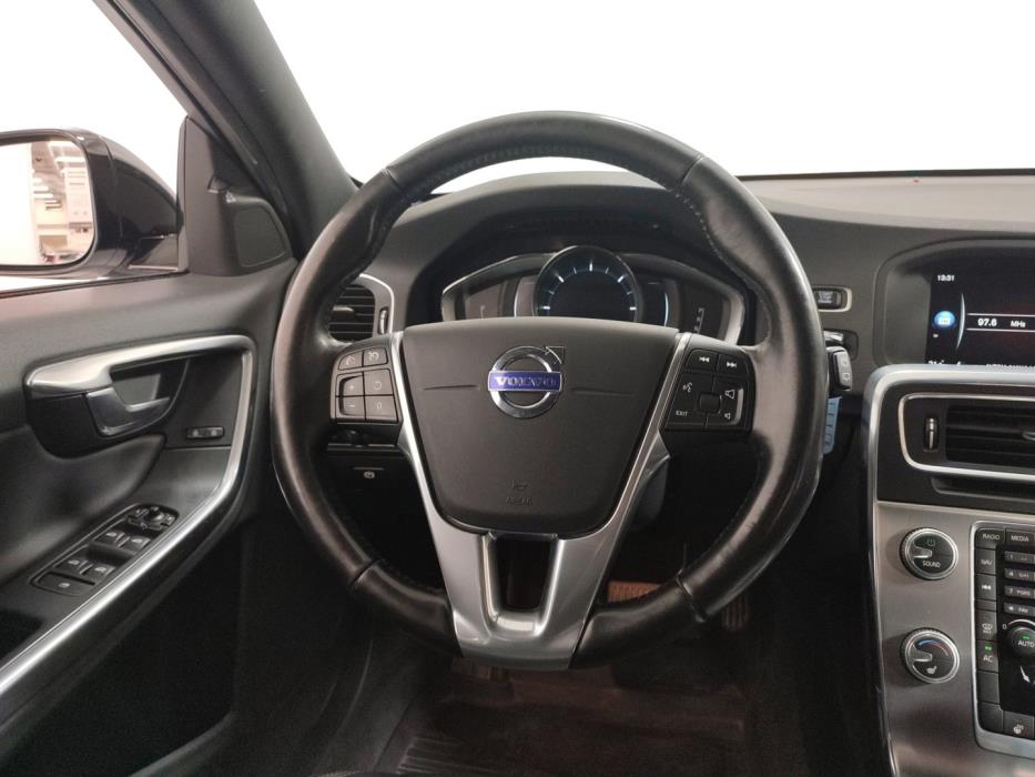 VOLVO V60 Cross Country 2016