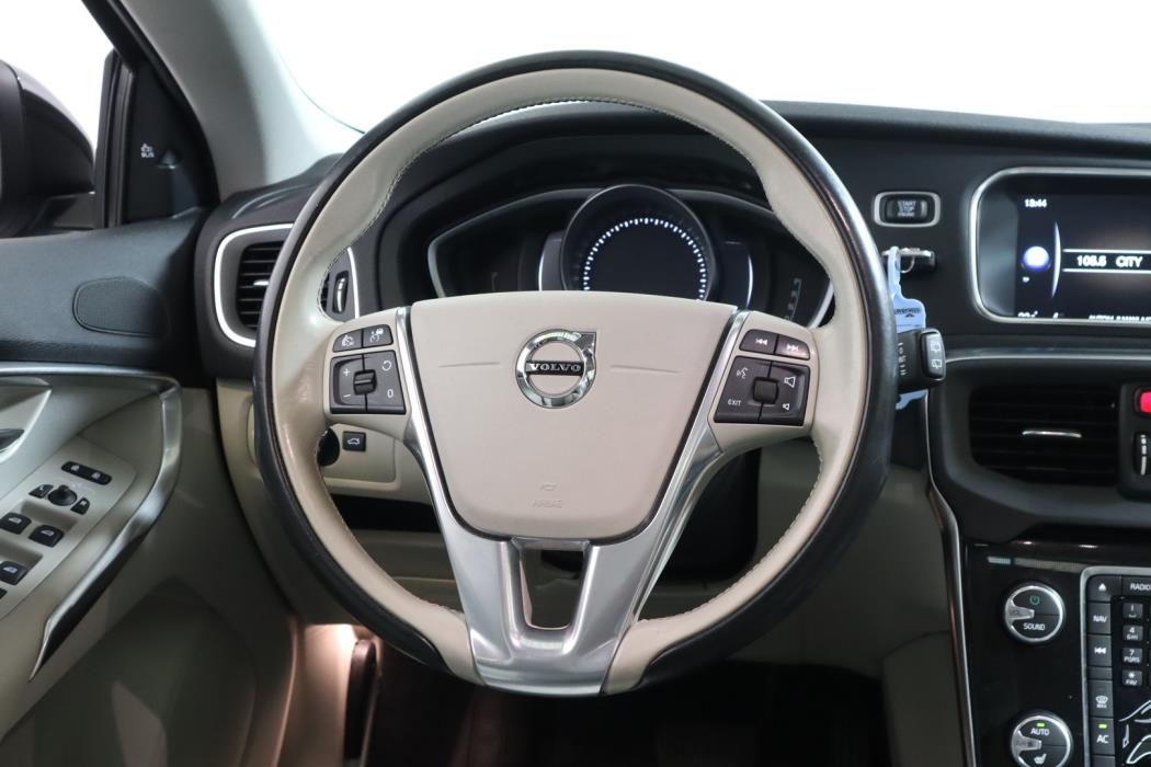 VOLVO V40 Cross Country 2017