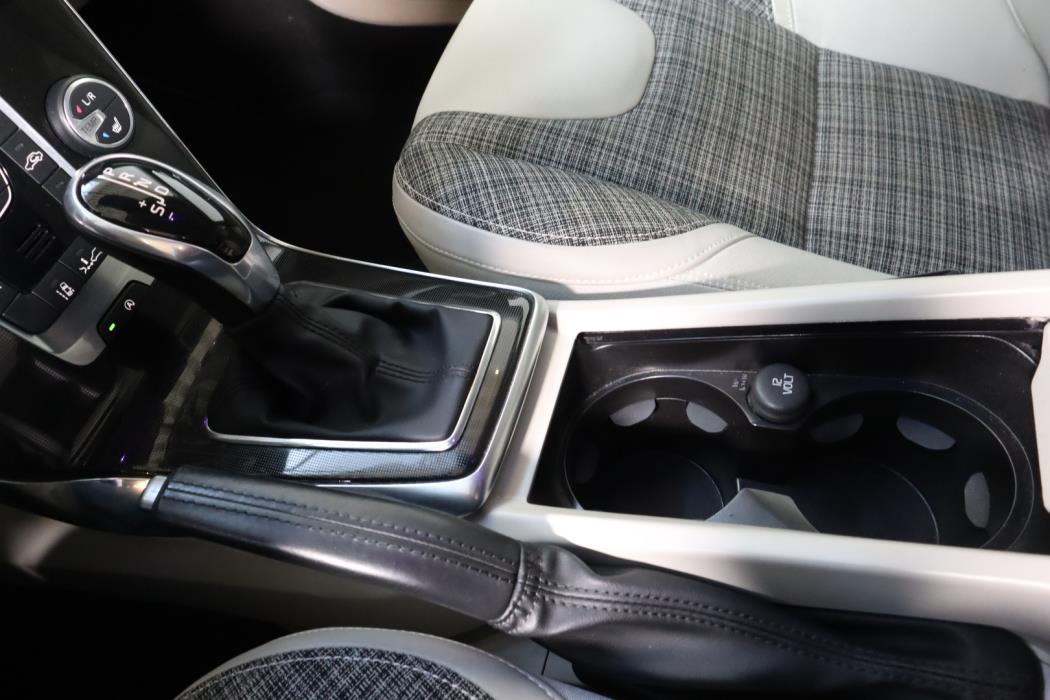 VOLVO V40 Cross Country 2017