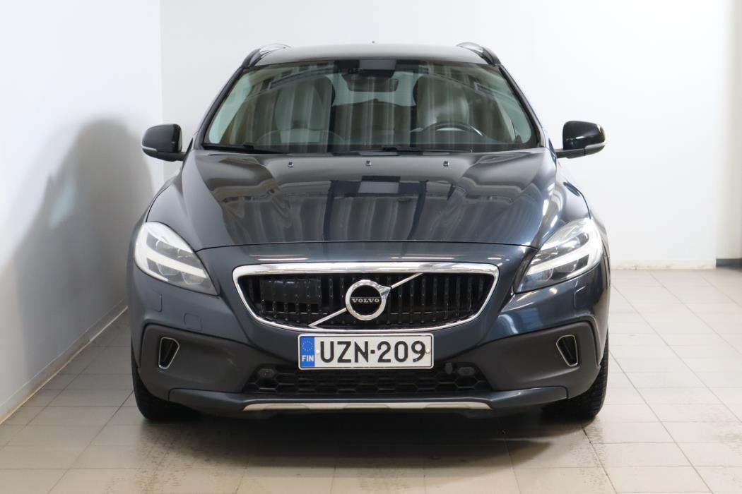 VOLVO V40 Cross Country 2017