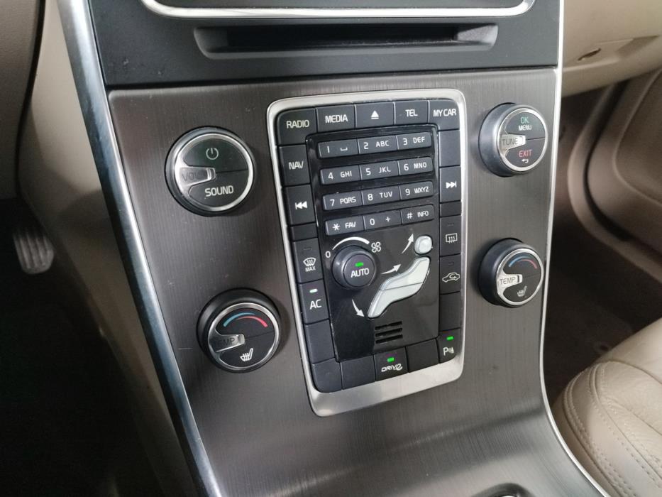 VOLVO V60 2012