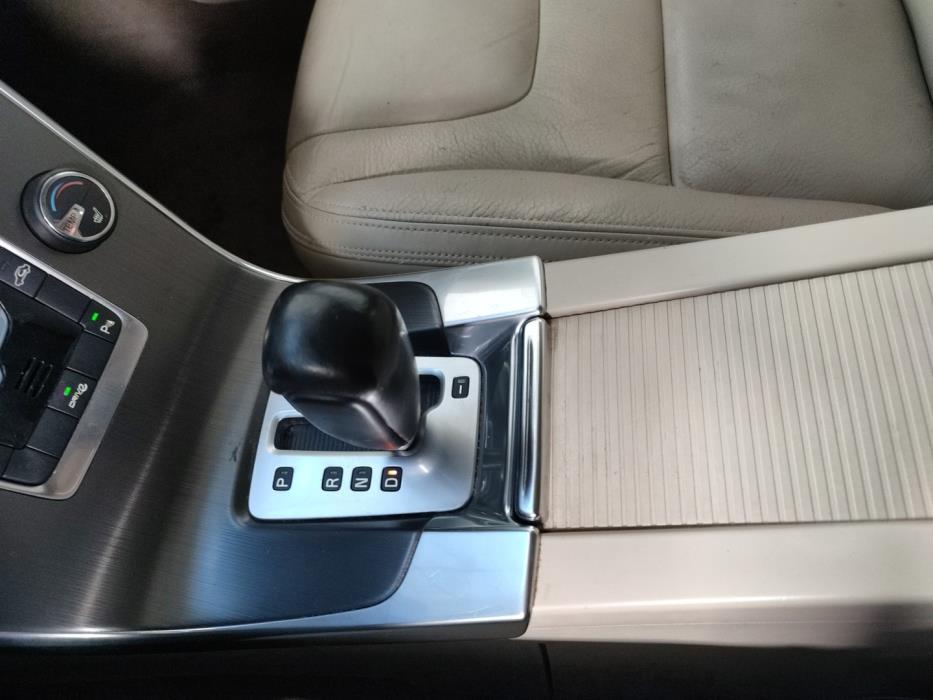 VOLVO V60 2012