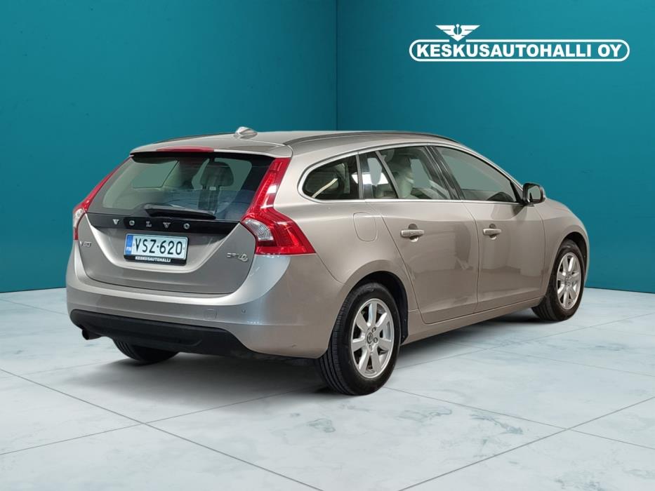 VOLVO V60 2012