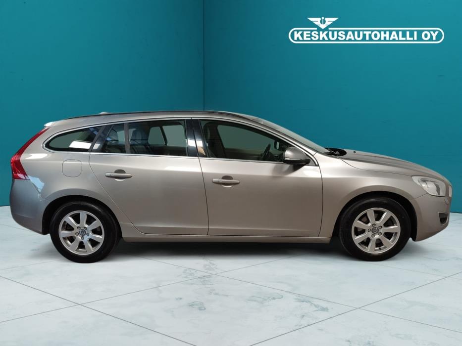 VOLVO V60 2012