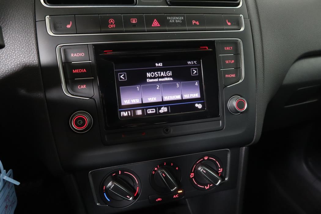 VOLKSWAGEN Polo 2017